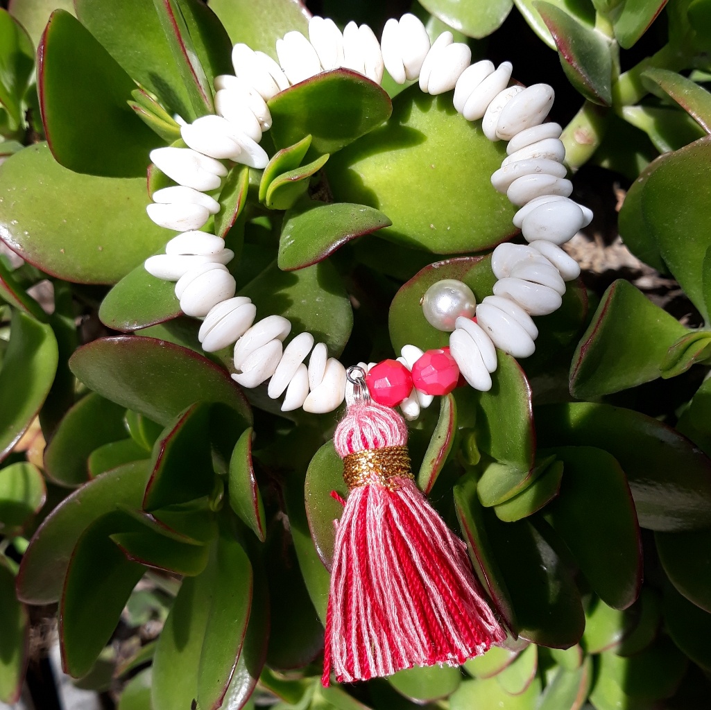 Sea Shell Wire Wrap Bracelet With Tassel